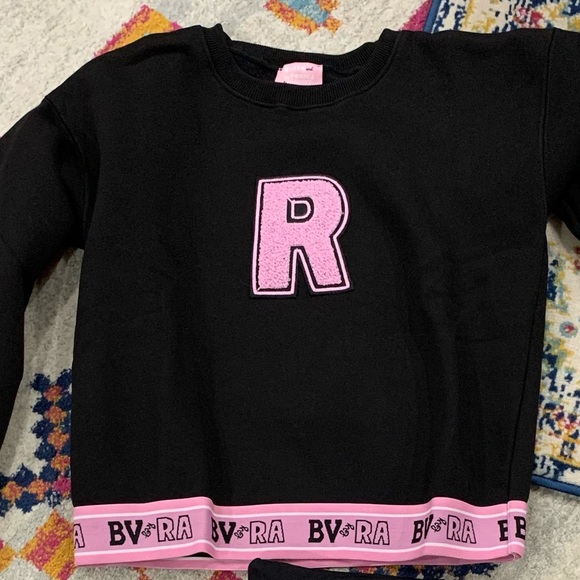 M-Riverdale Betty and Veronica sweatshirt - Picture 5 of 7